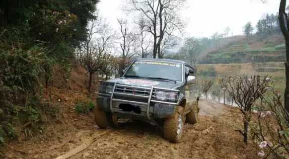 怎么去辨析川藏線包車(chē)哪家好